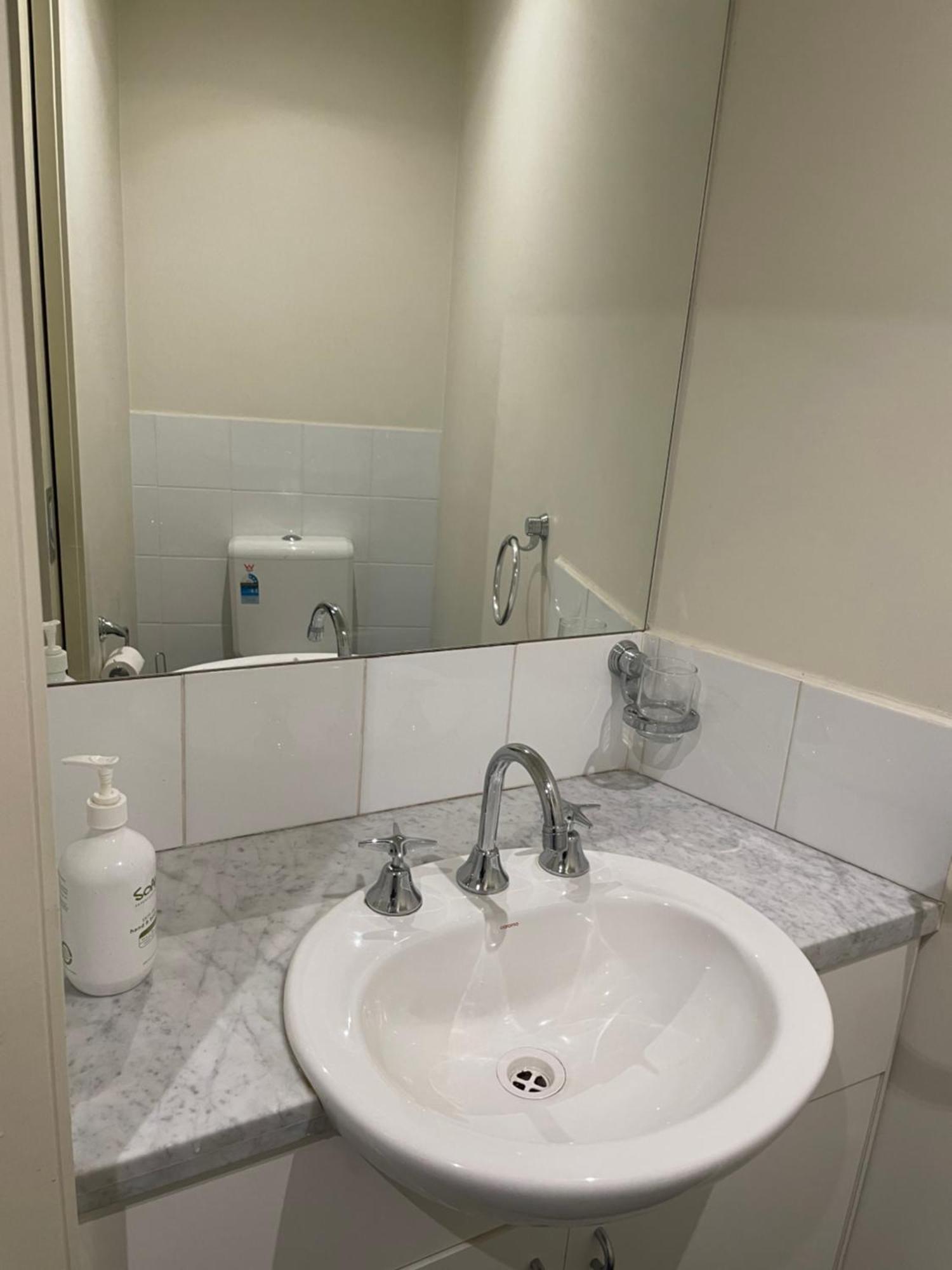 Convenience & Luxury Apartment *